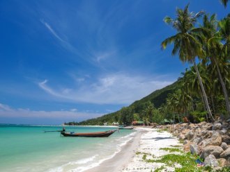 beach-chaloklam.jpg